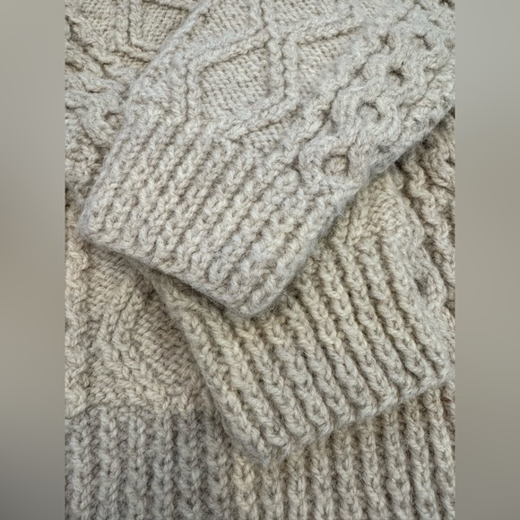 Prince of Burren Irish Knit Cable Sweater Unisex Aran
Islands Hand knit Sz M - Picture 6 of 10